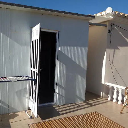 エスペランサ ゲストハウス トレビエハ