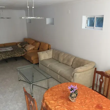 Esperanza בית הארחה