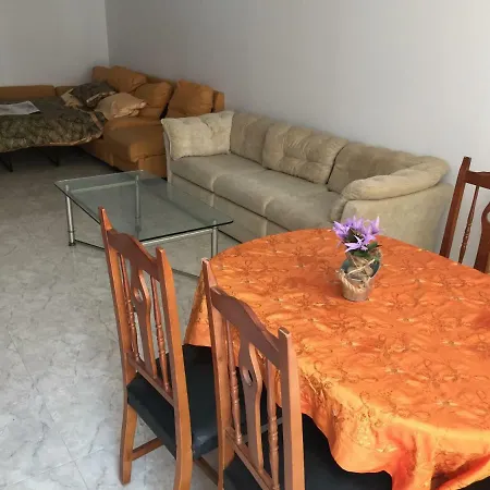 Esperanza בית הארחה